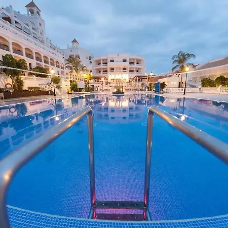 Hollywood Mirage- Los Cristianos Tenerife Los Cristianos (Tenerife)
